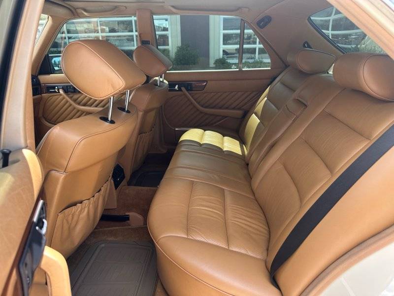 Mercedes-benz-300-300se-1989-custom-9