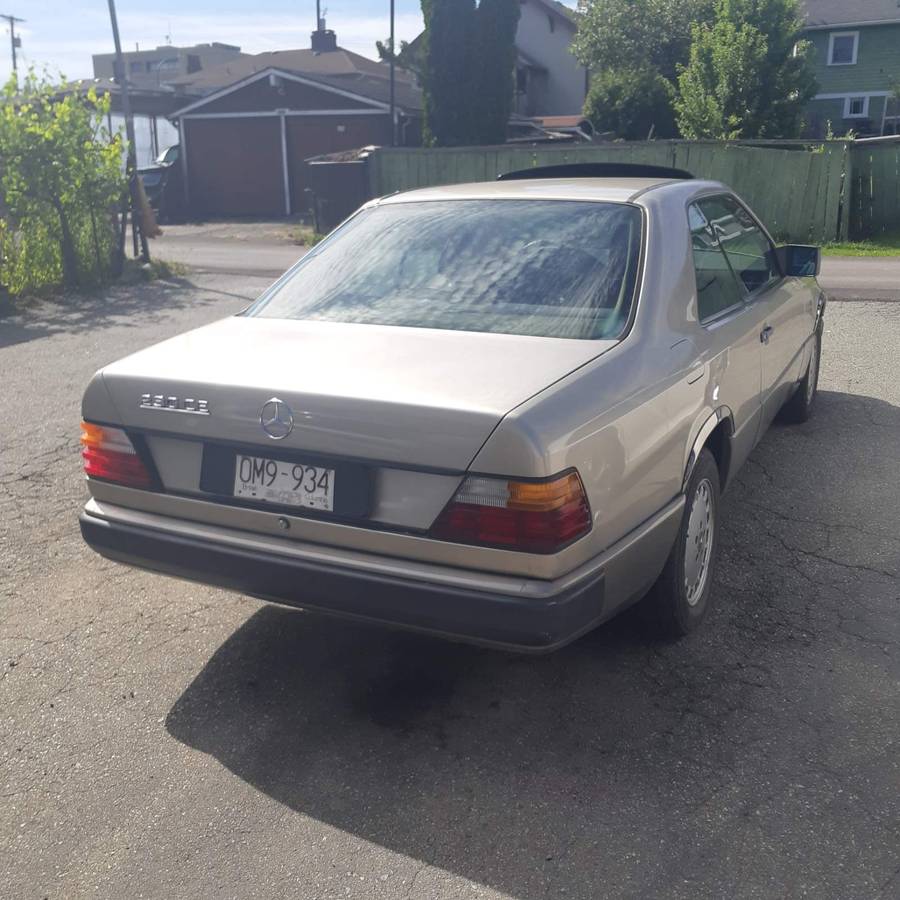 Mercedes-benz-300-ce-1988-silver-3
