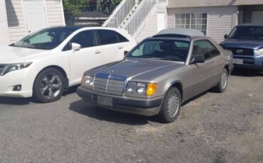 Mercedes-benz-300-ce-1988-silver