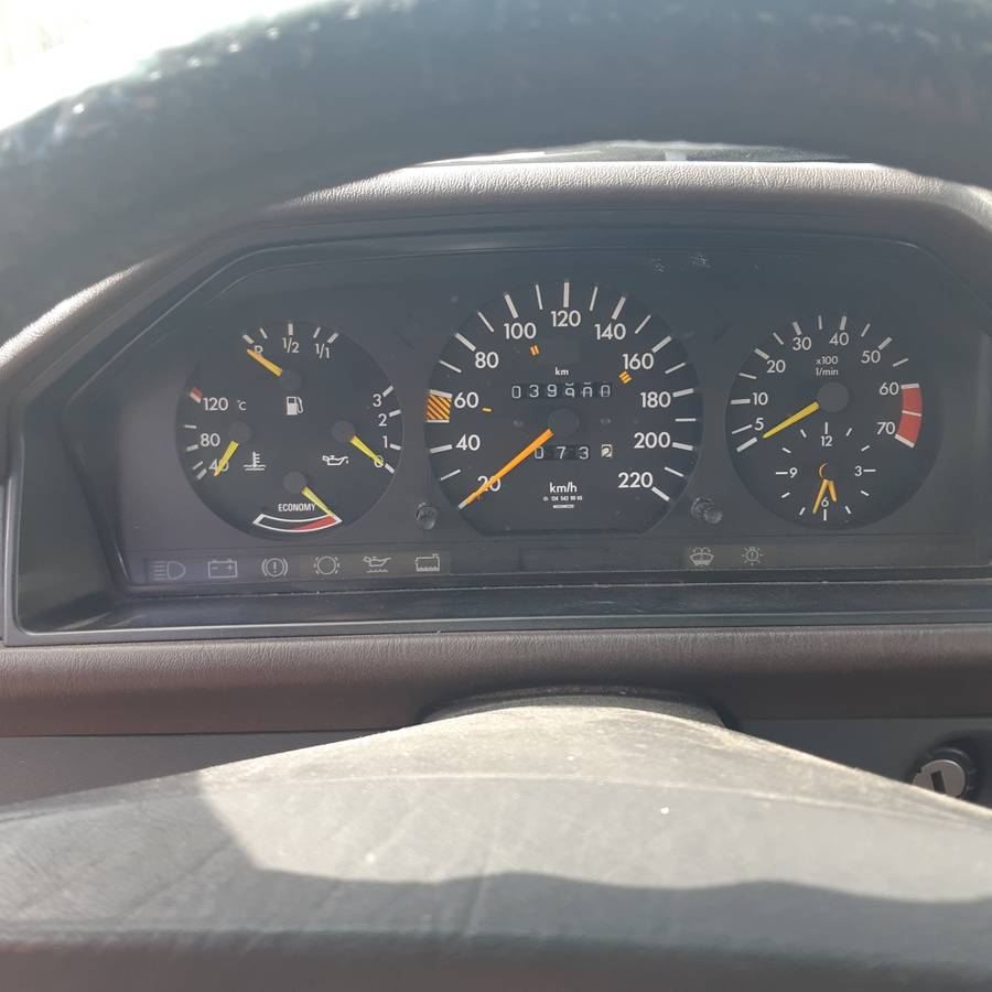 Mercedes-benz-300-ce-1988-silver-5