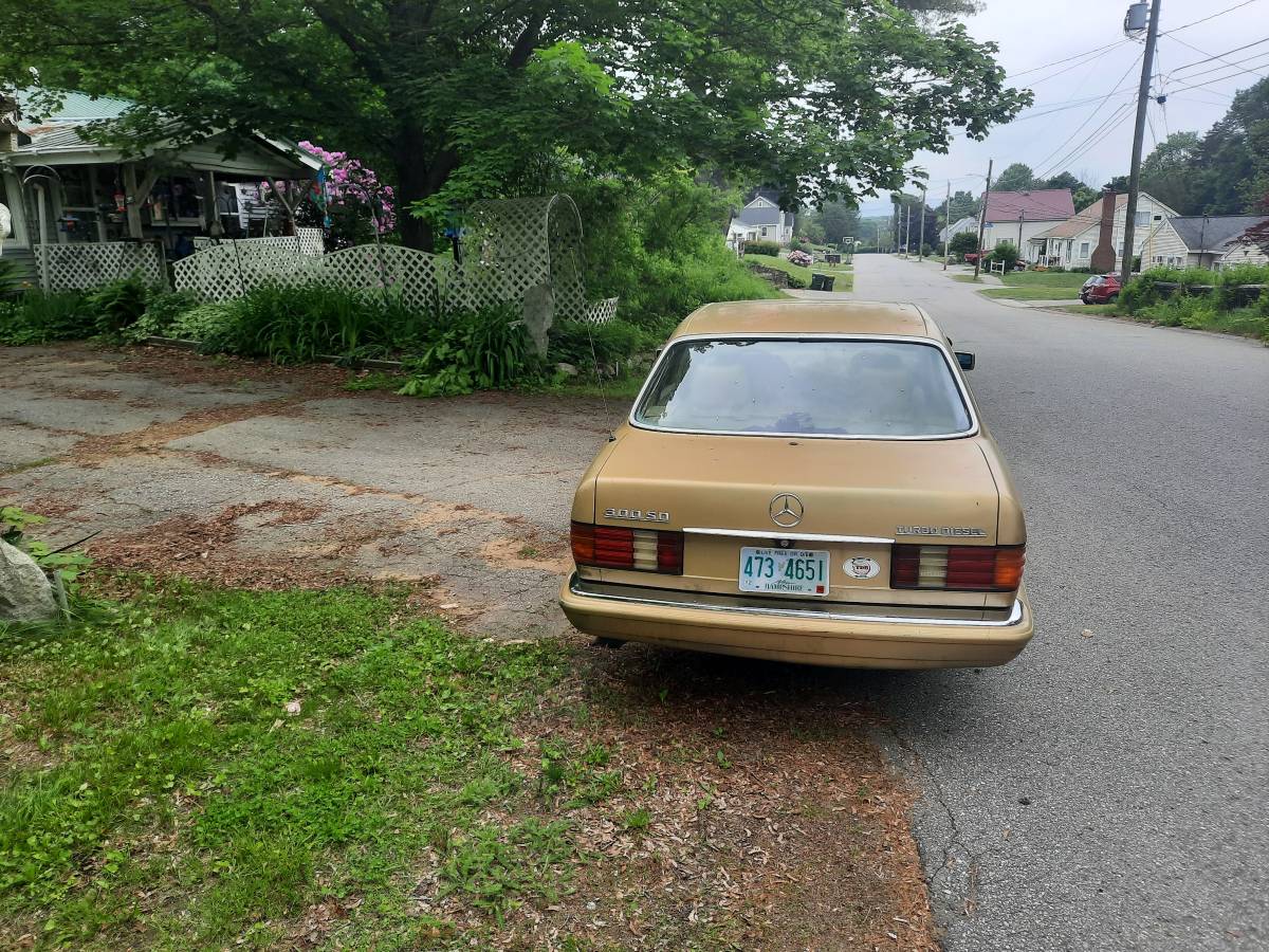 Mercedes-benz-300-sd-diesel-1982-custom-1
