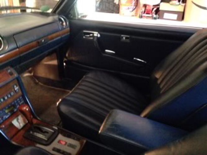 Mercedes-benz-300cd-1982-White-Blue-10