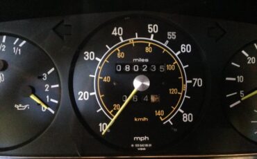 Mercedes-benz-300cd-1982-White-Blue-12