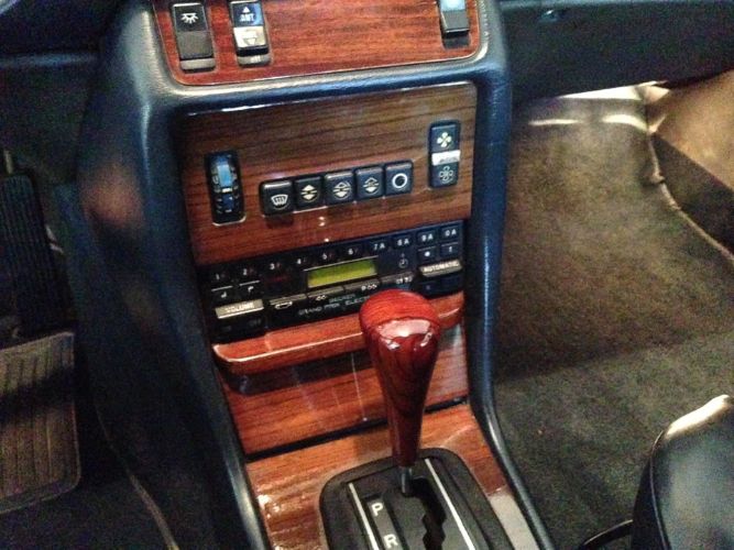 Mercedes-benz-300cd-1982-White-Blue-13