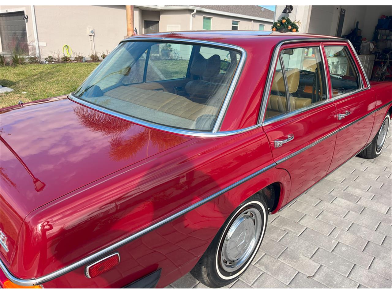 Mercedes-benz-300d-1976-Desert-Red-Palomino-Tan-9