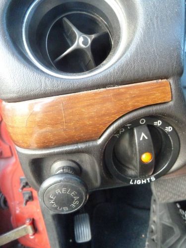 Mercedes-benz-300d-1977-Signal-Red-Blue-Leather-10