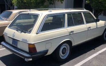 Mercedes-benz-300d-1980-Custom-Leather