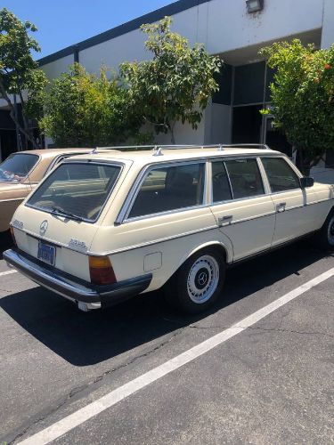 Mercedes-benz-300d-1980-Custom-Leather