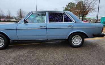 Mercedes-benz-300d-1985-10