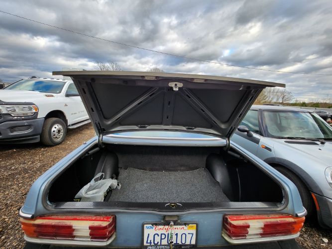 Mercedes-benz-300d-1985-13