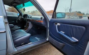 Mercedes-benz-300d-1985-24