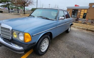 Mercedes-benz-300d-1985