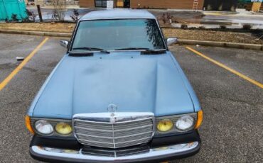 Mercedes-benz-300d-1985-4