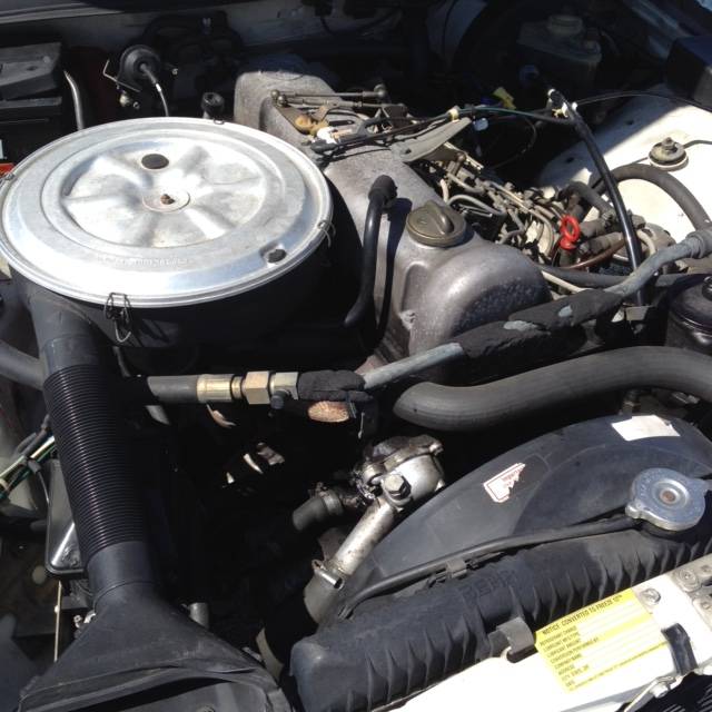 Mercedes-benz-300d-diesel-1980-white-7