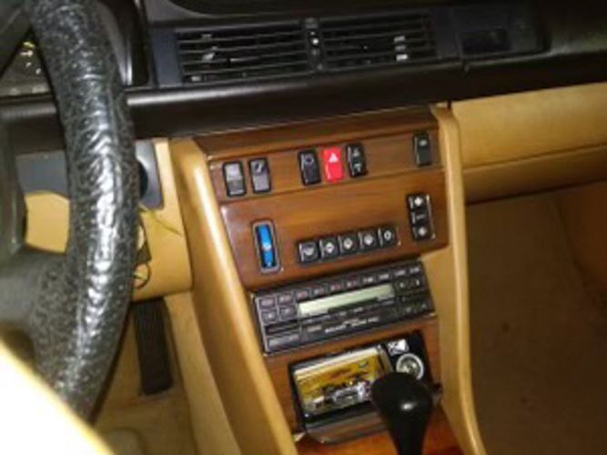 Mercedes-benz-300e-1988-2