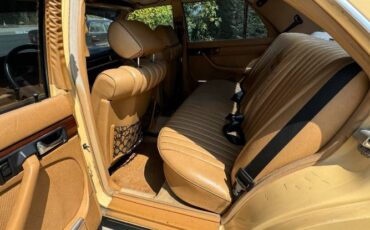 Mercedes-benz-300sd-1981-Yellow-13