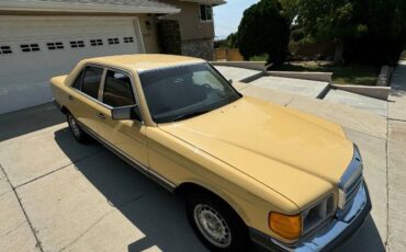 Mercedes-benz-300sd-1981-Yellow-3