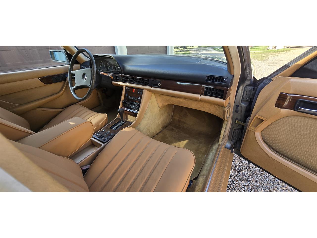 Mercedes-benz-300sd-1983-gray-Tan-13