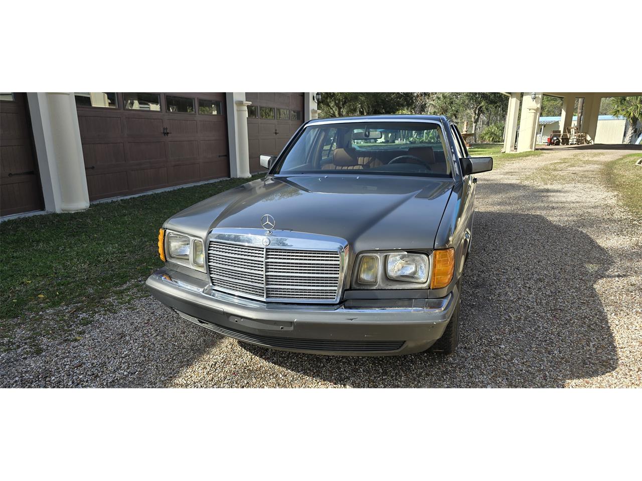 Mercedes-benz-300sd-1983-gray-Tan-23