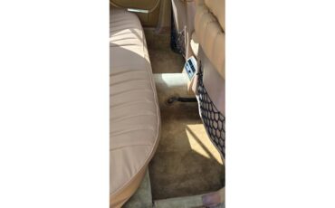 Mercedes-benz-300sd-1983-gray-Tan-28