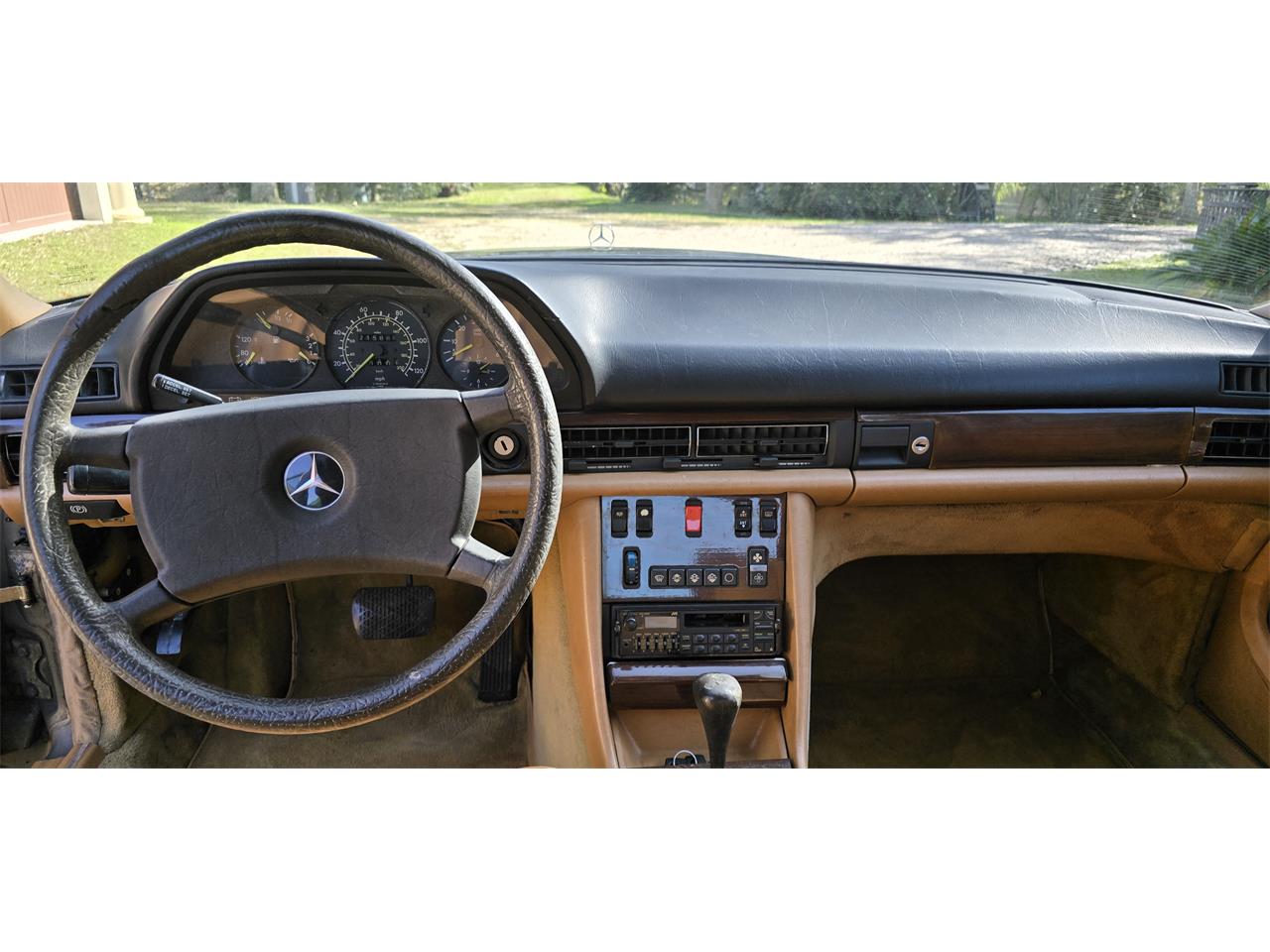 Mercedes-benz-300sd-1983-gray-Tan-36