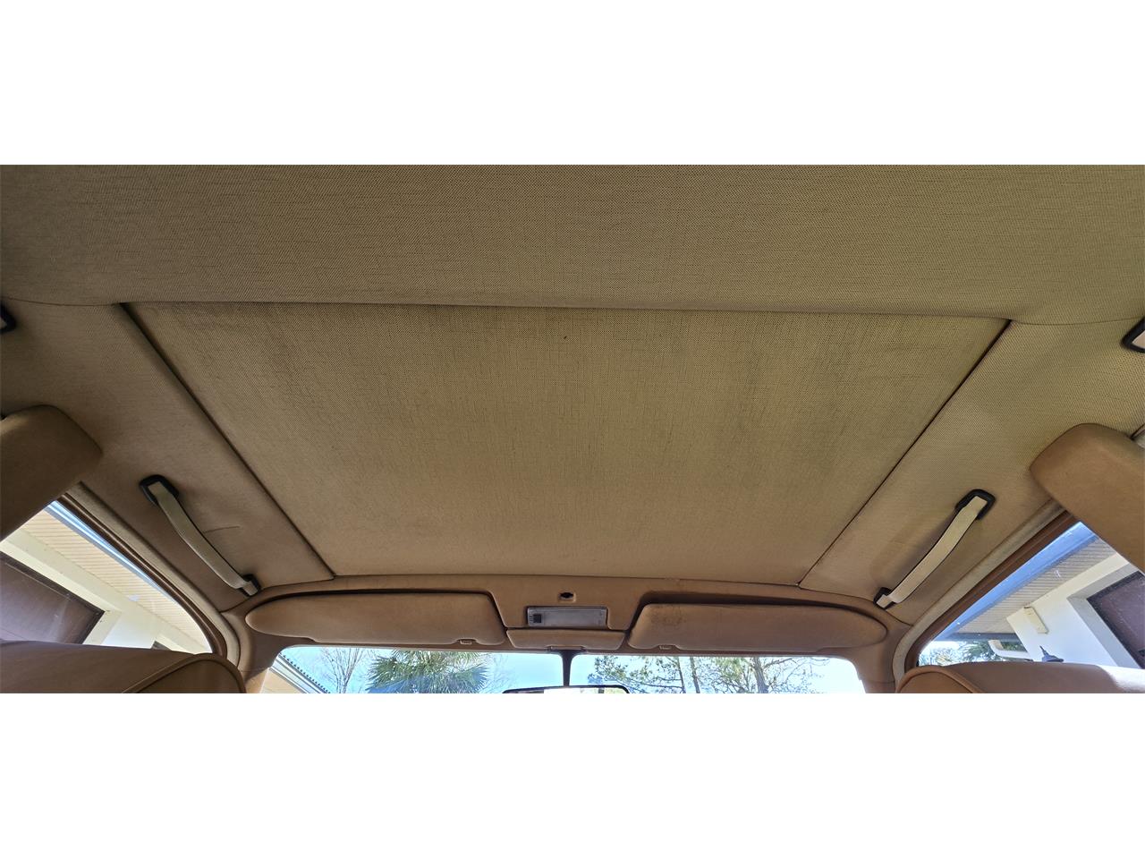 Mercedes-benz-300sd-1983-gray-Tan-4