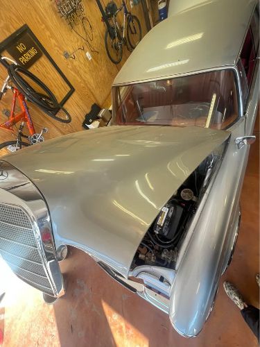 Mercedes-benz-300se-1964-Silver-Red-5