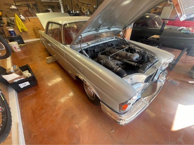 Mercedes-benz-300se-1964-Silver-Red-7