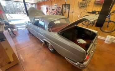 Mercedes-benz-300se-1964-Silver-Red-8