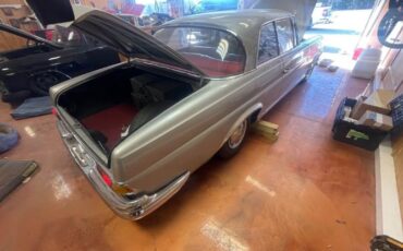 Mercedes-benz-300se-1964-Silver-Red-9