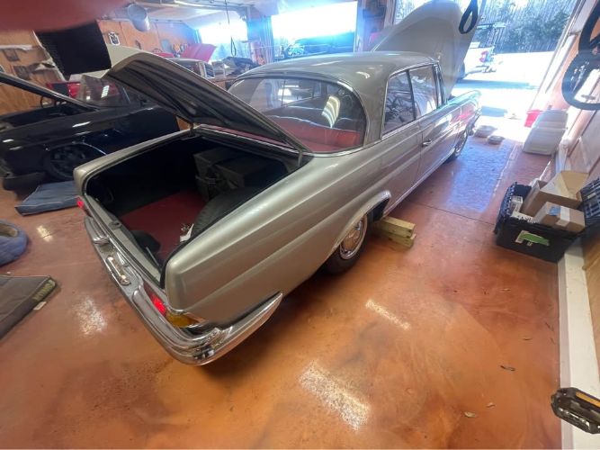 Mercedes-benz-300se-1964-Silver-Red-9