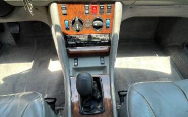 Mercedes-benz-300se-1986-Blue-12