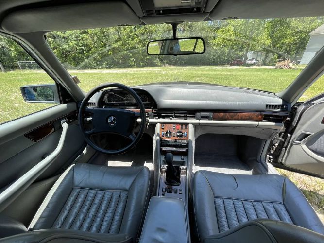 Mercedes-benz-300se-1986-Blue-15