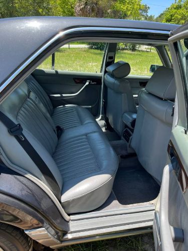 Mercedes-benz-300se-1986-Blue-16