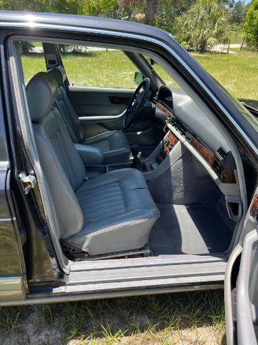 Mercedes-benz-300se-1986-Blue-17