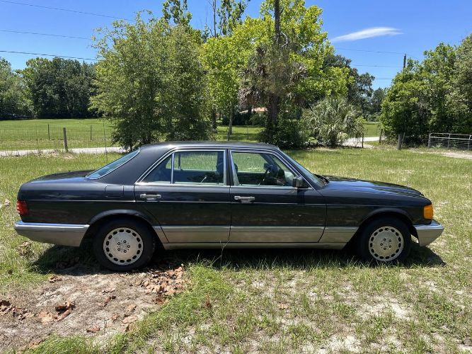 Mercedes-benz-300se-1986-Blue-19