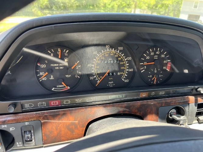 Mercedes-benz-300se-1986-Blue-3