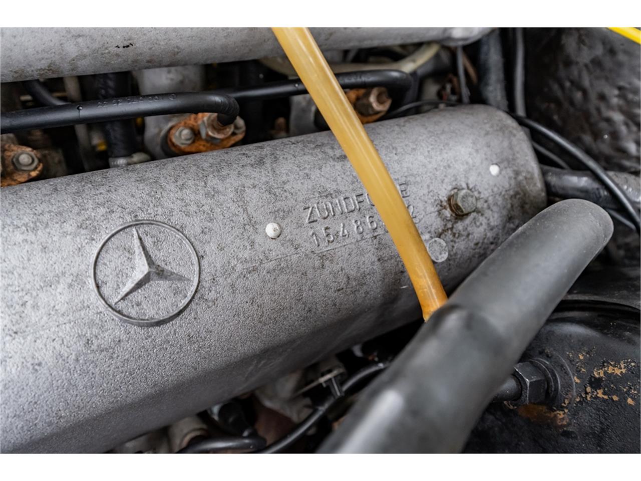 Mercedes-benz-300sel-1970-White-Blue-13