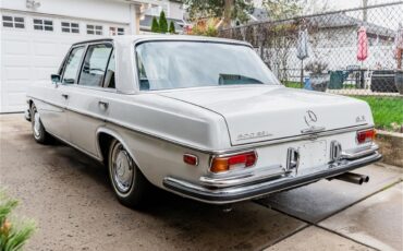 Mercedes-benz-300sel-1970-White-Blue-15