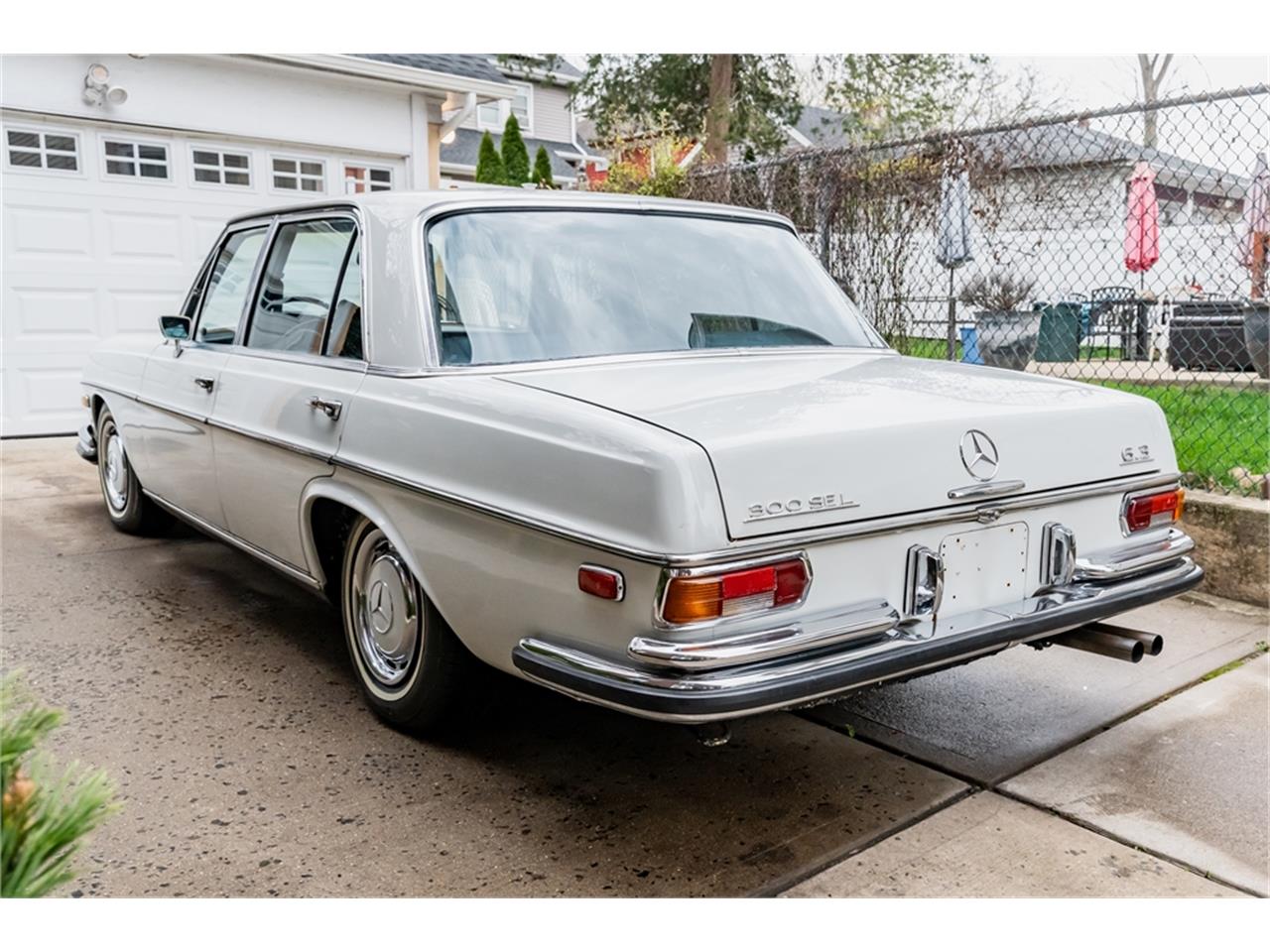 Mercedes-benz-300sel-1970-White-Blue-15