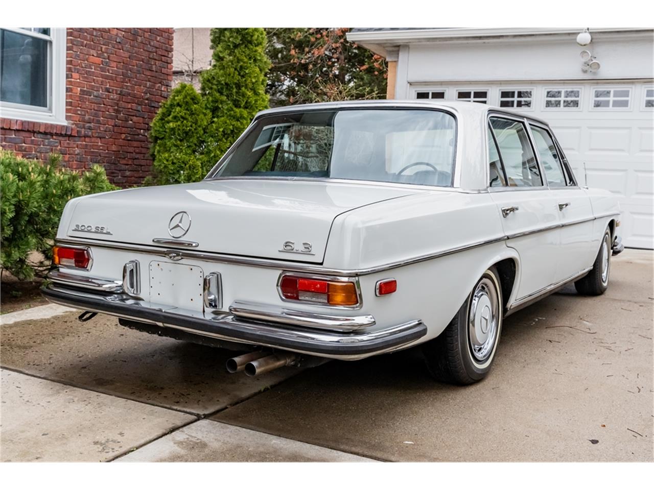 Mercedes-benz-300sel-1970-White-Blue-16