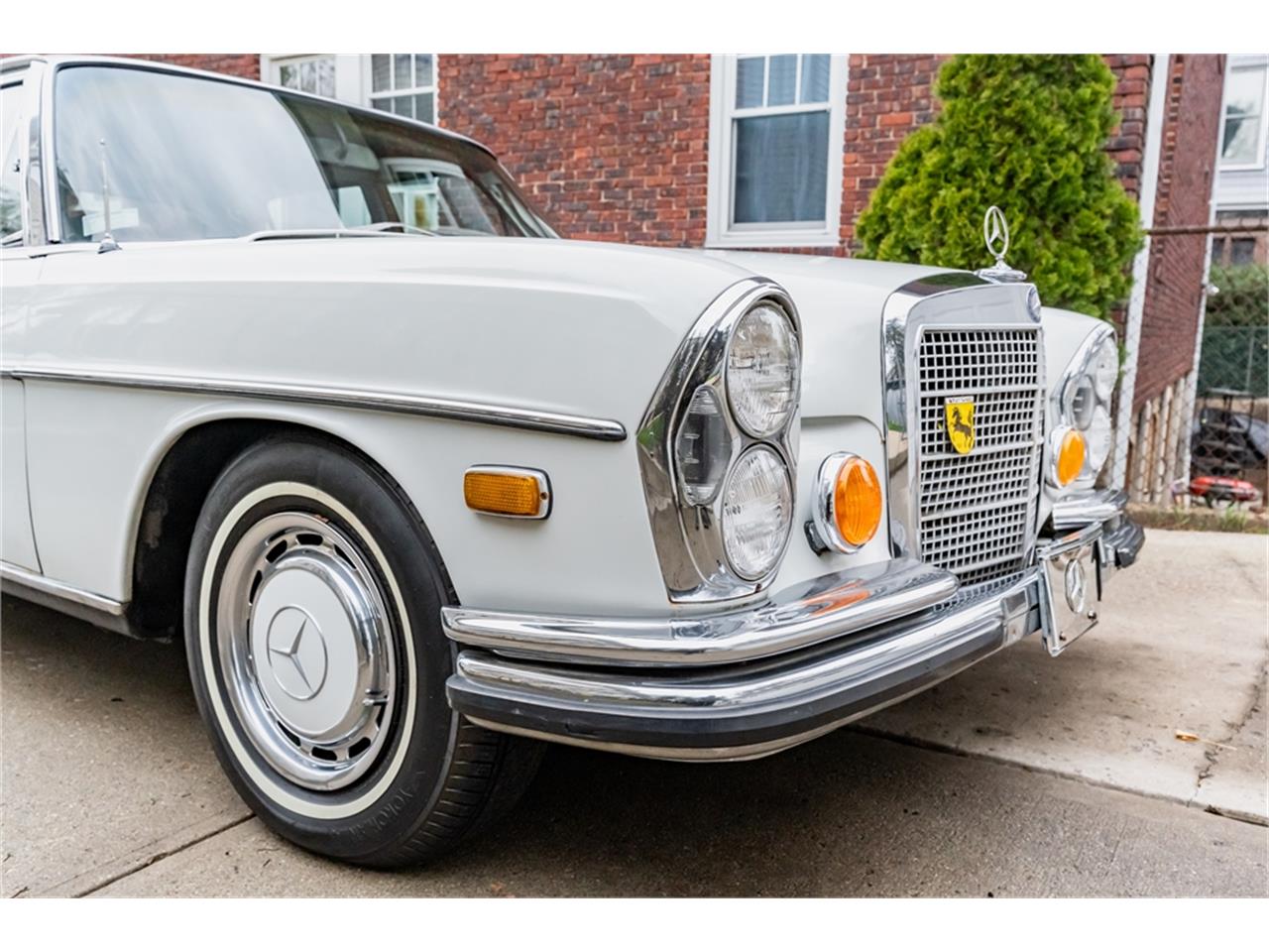 Mercedes-benz-300sel-1970-White-Blue-18