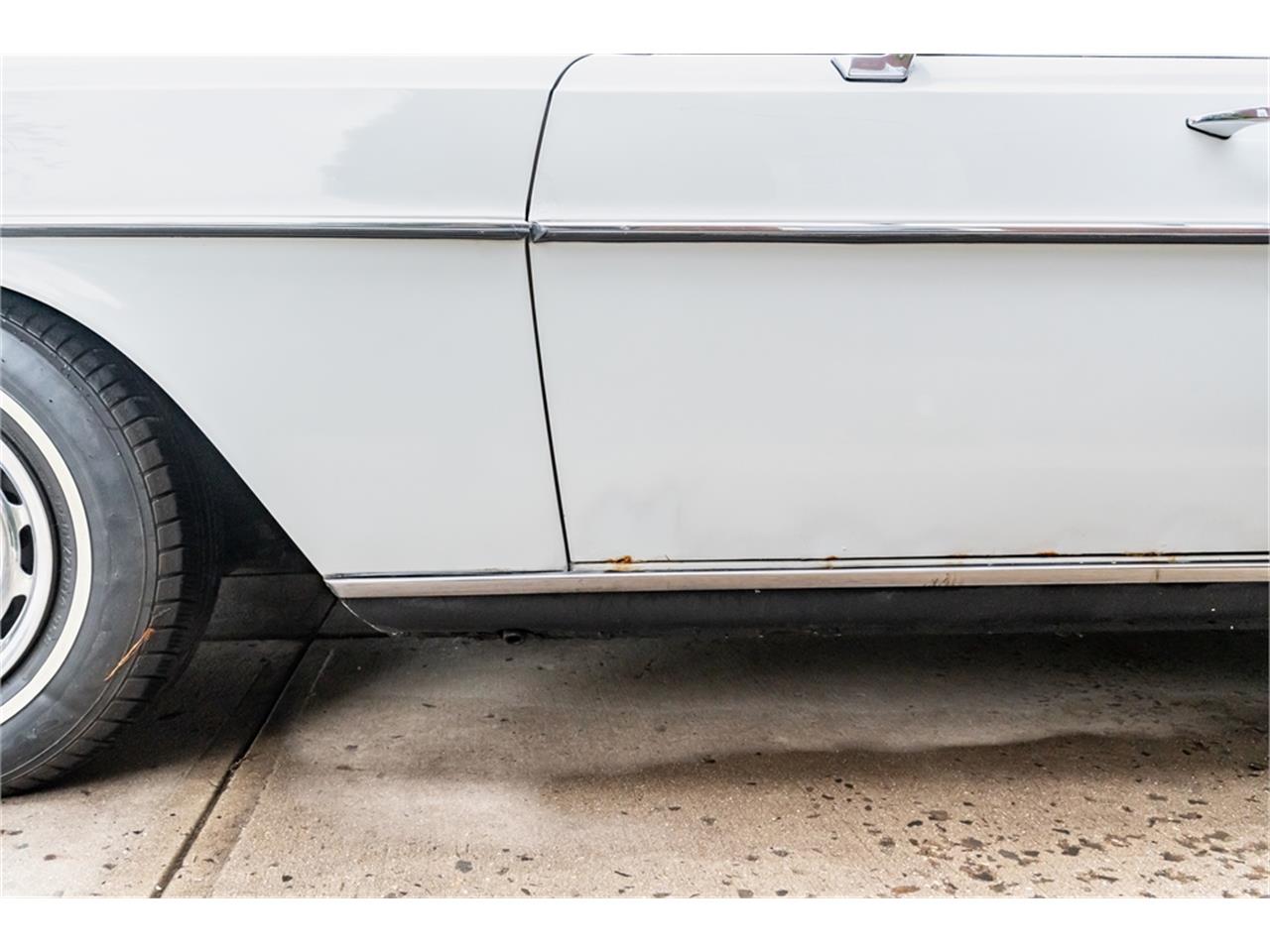 Mercedes-benz-300sel-1970-White-Blue-2