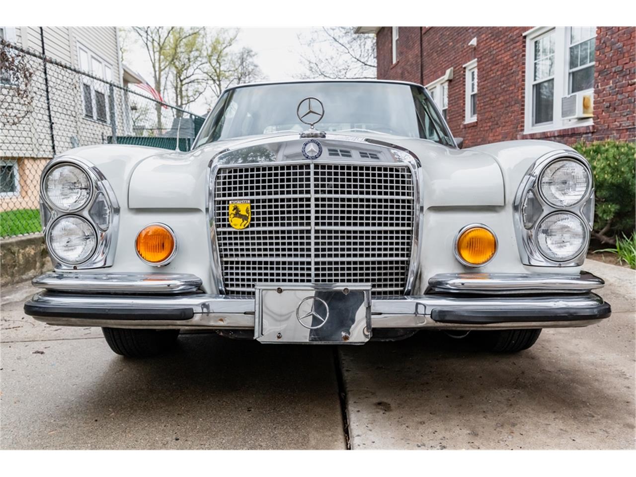 Mercedes-benz-300sel-1970-White-Blue-20