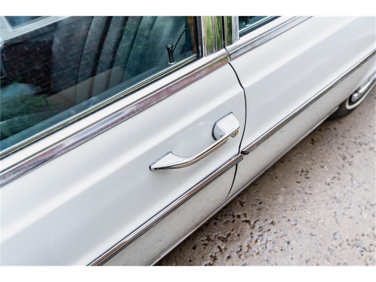 Mercedes-benz-300sel-1970-White-Blue-32