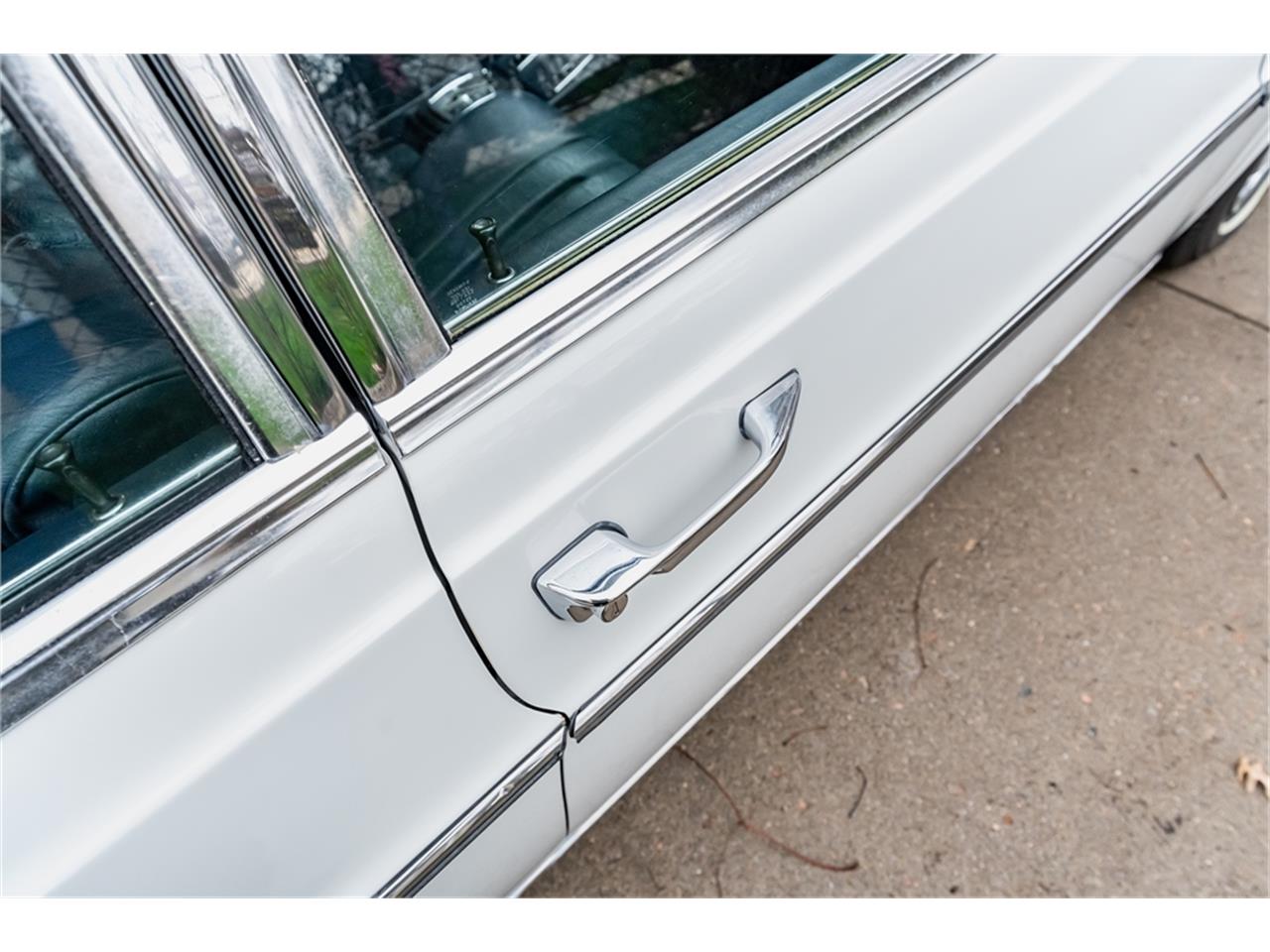 Mercedes-benz-300sel-1970-White-Blue-33