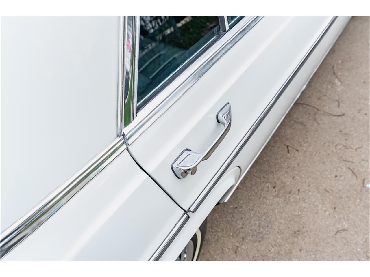 Mercedes-benz-300sel-1970-White-Blue-35