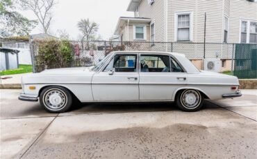 Mercedes-benz-300sel-1970-White-Blue