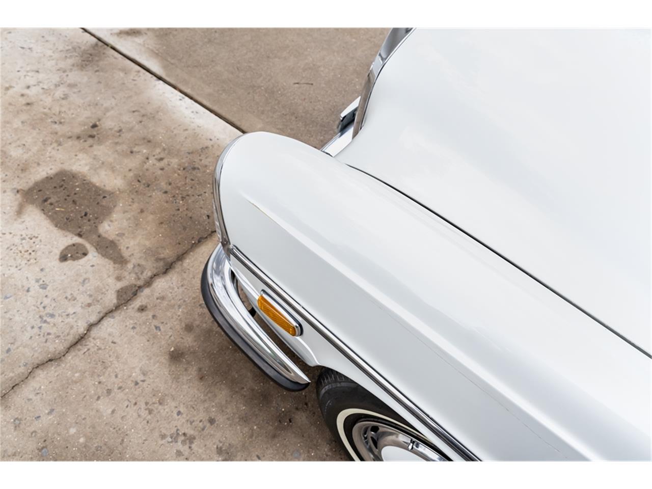 Mercedes-benz-300sel-1970-White-Blue-4