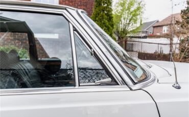 Mercedes-benz-300sel-1970-White-Blue-42